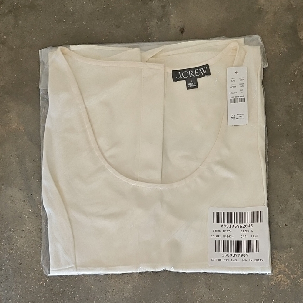New In Sealed Package J Crew Sleeveless button-back shell Cream Ctepe Blouse L